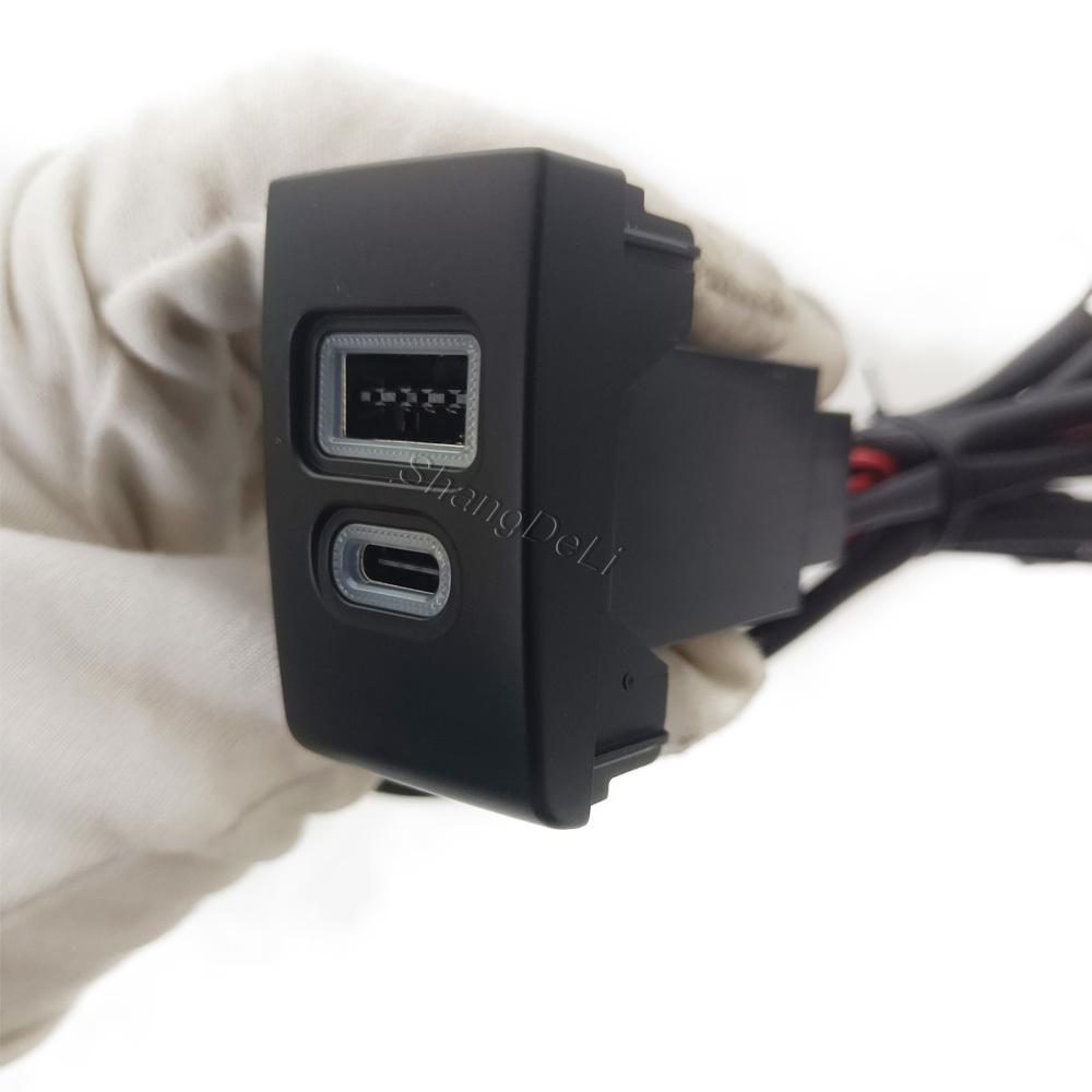 12V/24V Car QC3.0 PD Type C Dual Charging Outlet Power Adapter Charger Socket Fit For Beetle Car Accessories