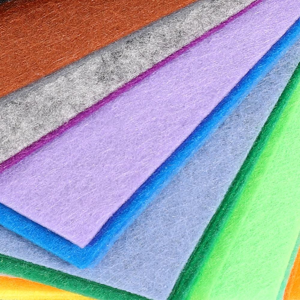 80 Stück Verschiedene Farben DIY Bastelmaterial Quadratische Form Vlies Filzstoff Filzplatten Heimnähen
