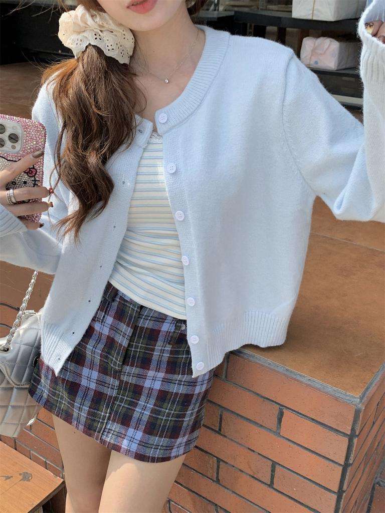 Age-reducing chic college style knitted top autumn and winter Korean version loose casual outer sweater long-sleeved button-up jacket women