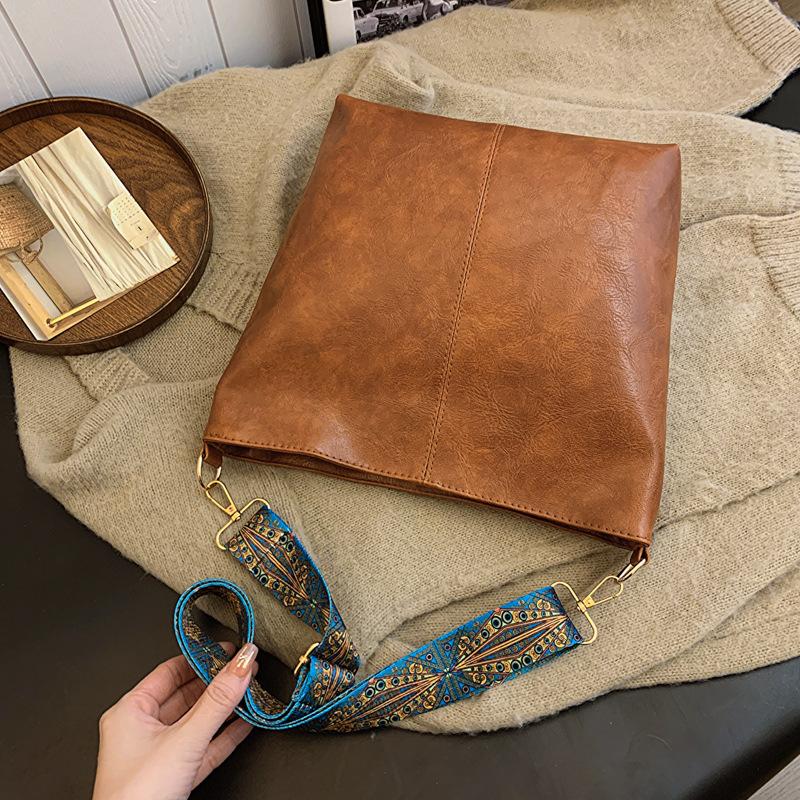 Women Tote Bag Solid Color Simple Shoulder Bag PU Leather Zipper Handbag Large Capacity Casual Shopping Bag Pouch