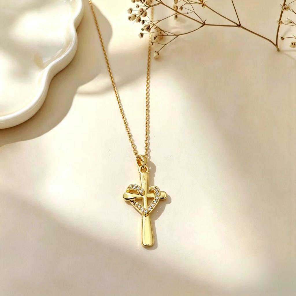 Simple Cross Heart Zircon Pendant Titanium Steel Necklace - Light Luxury Clavicle Chain