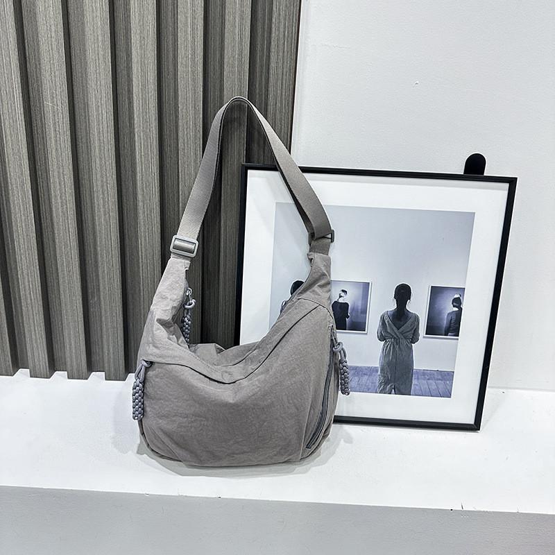 Nylon Womens Shoulder Bag With Zipper Closure For Daily Use