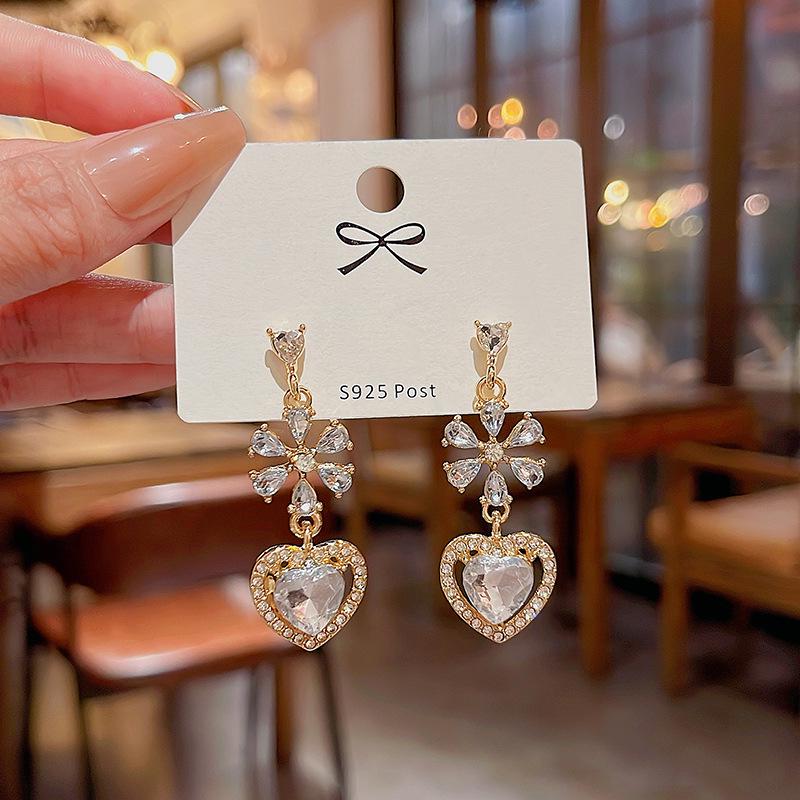 

Серьги-сердечки из серебра 925 пробы с цирконием — модный роскошный стиль для женщин