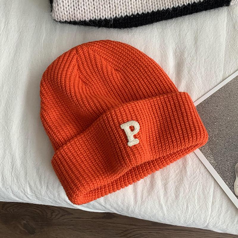 White plum color embroidery P letter knitted wool hat autumn and winter warm cold hat with ins fashion single item multi-color