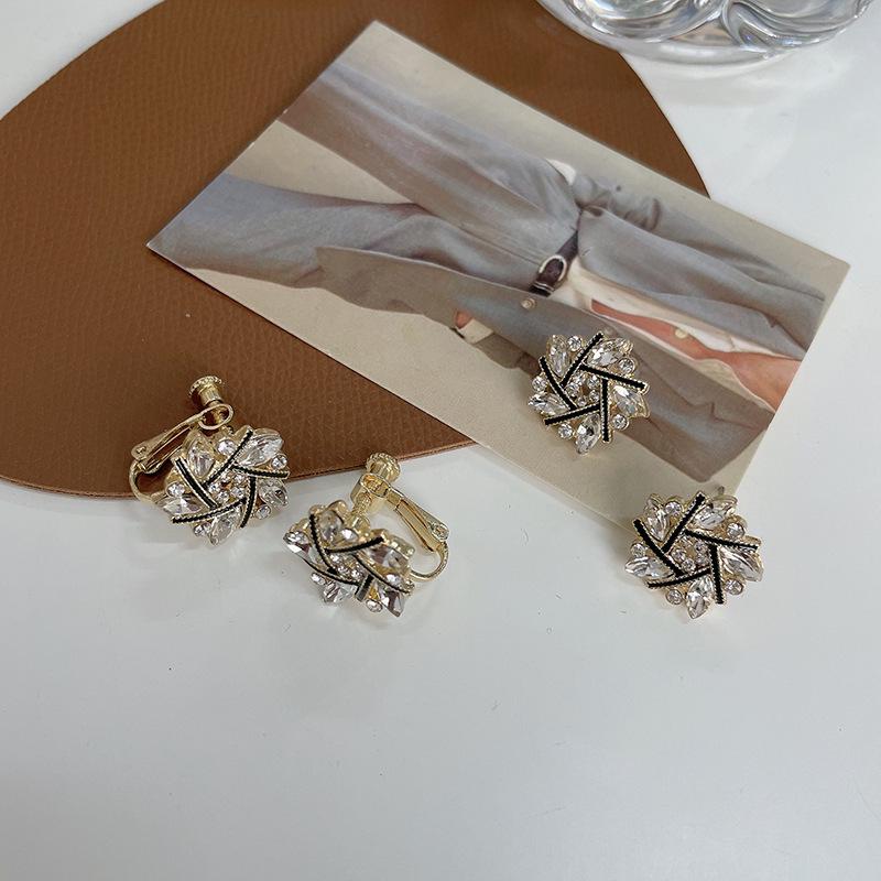 

S925 Silver Zircon Geometric Fashion Ear Clip Earrings for Women