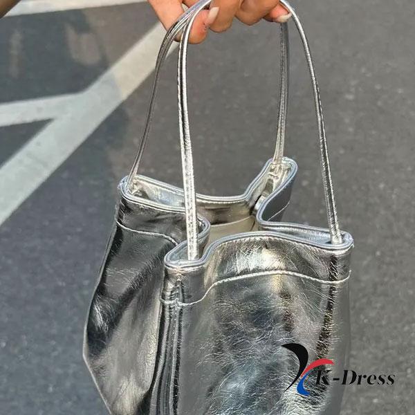 Lesklá stříbrná taška (1 barva)