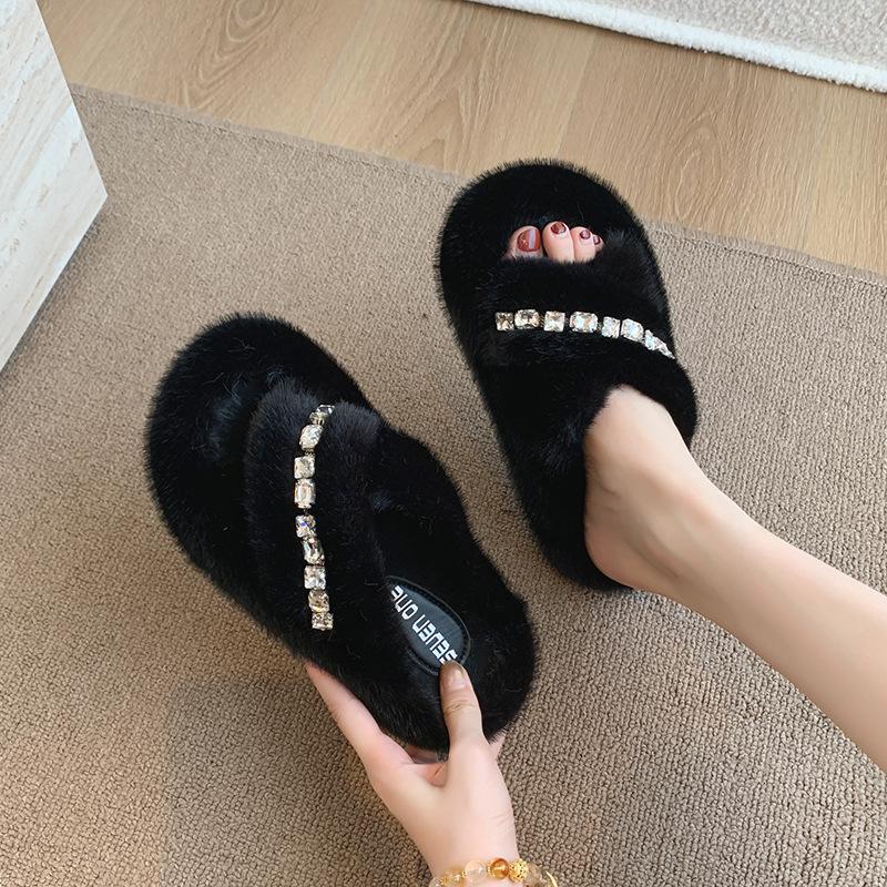 2025 Herbst neue Perlen Strass Hausschuhe tragen warme flauschige Schuhe Damenmode Temperament Baumwollhausschuhe