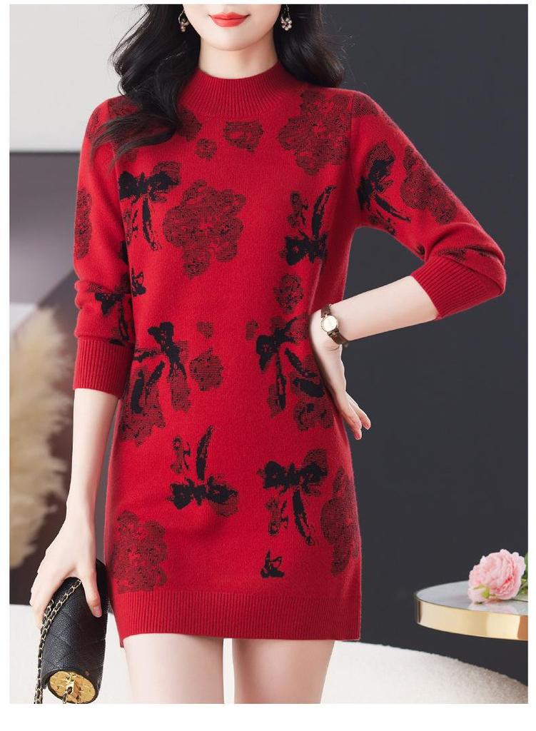 Hengyuanxiang Thickened Medium-Length Sweater Dress - Semi-High Neck, Hip-Covering Base Layer for Autumn/Winter.