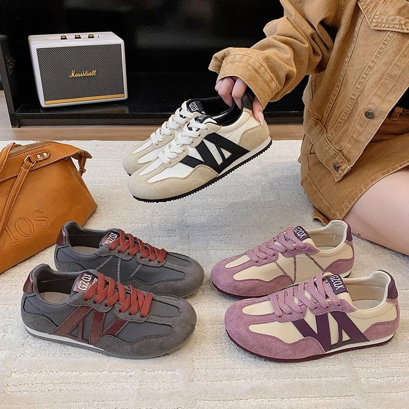 Retro Leder-Sneaker Damen Frühling und Herbst neue Schuhe Farbabstimmung lässige kleine weiße Board-Schuhe