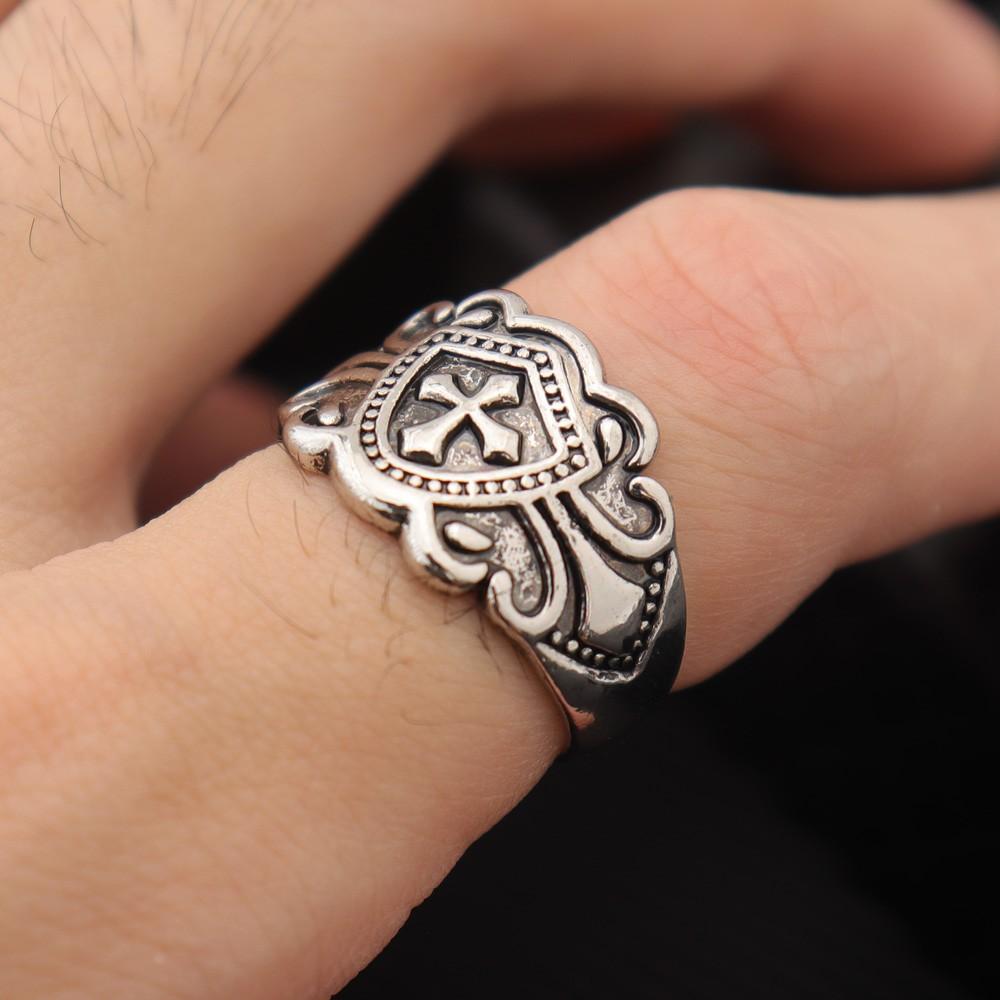 Trendy Retro Knight Shield Cross Ring Charming Men's Ring New Fashion Cross Amulet Jewelry Hip Hop Punk Accessories Party Gift