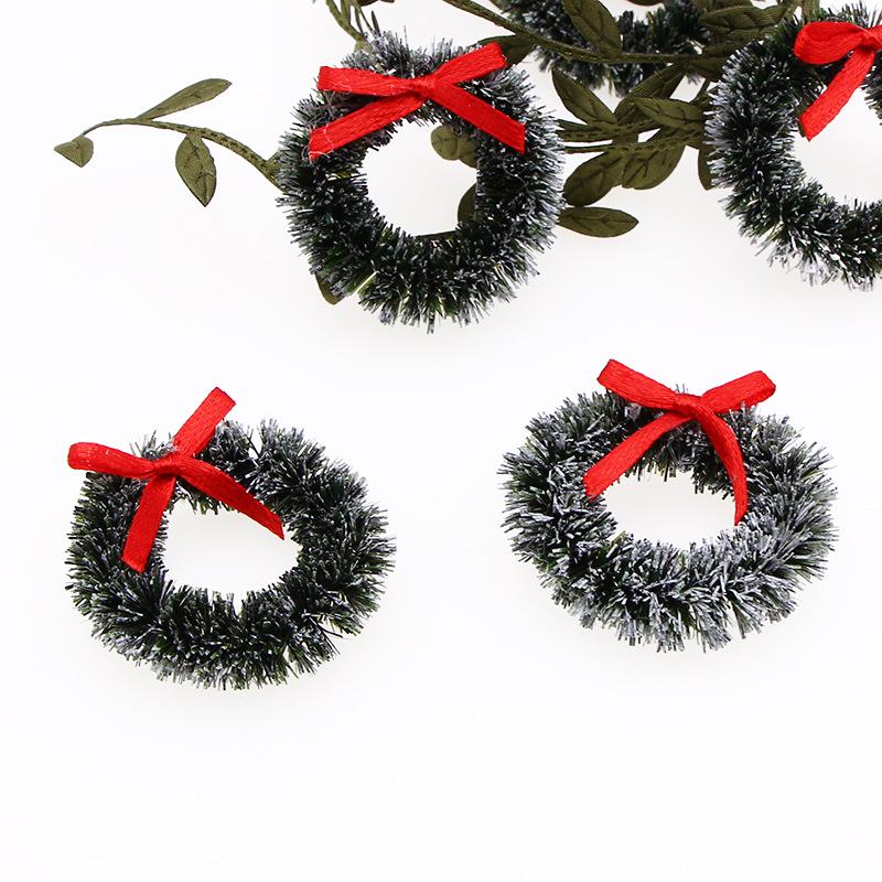 1:12 Dollhouse 4cm Christmas Wreath Ornament - Miniature Festive Hanging Prop