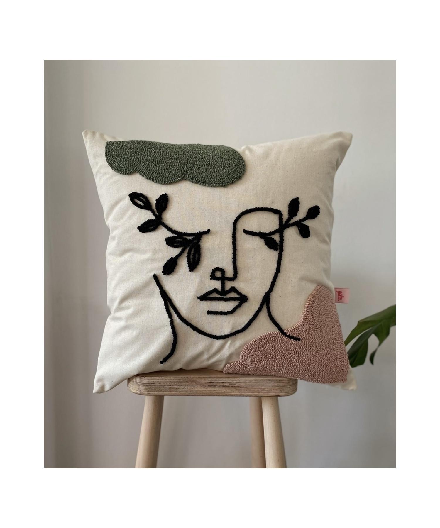 

Nature Stay Face Leaf Figured Punch Cushion Pillow With Inner Filling 45*45 Cm