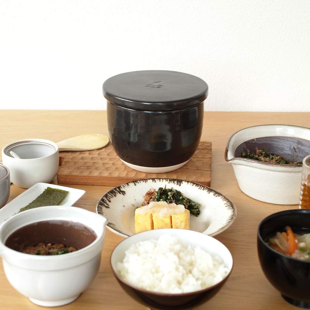 Kamoshika Douguten Ceramic Rice Container, 1.5-cup Capacity, Made in Japan, Banko Ware, Microwave Safe, Regular Size (White)