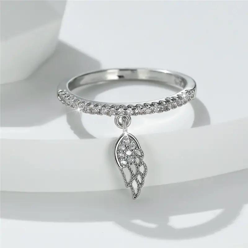 1Pc Fashionable Wing Feather Ring Inlaid with Synthetic Zircon Pendant Ring, Exquisite and Fashionable Daily Accessories