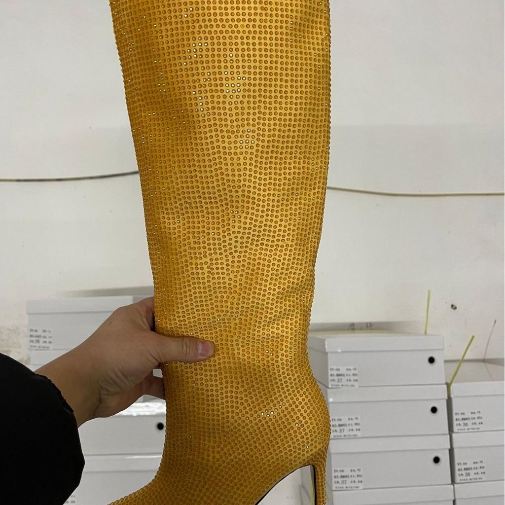 Nuovi Stivali Alti Fino Al Ginocchio Stiletto a Punta Acuta con Punti Stellati Baby'S Breath Europei e Americani, Stivali da Sfilata da Donna Taglie Forti