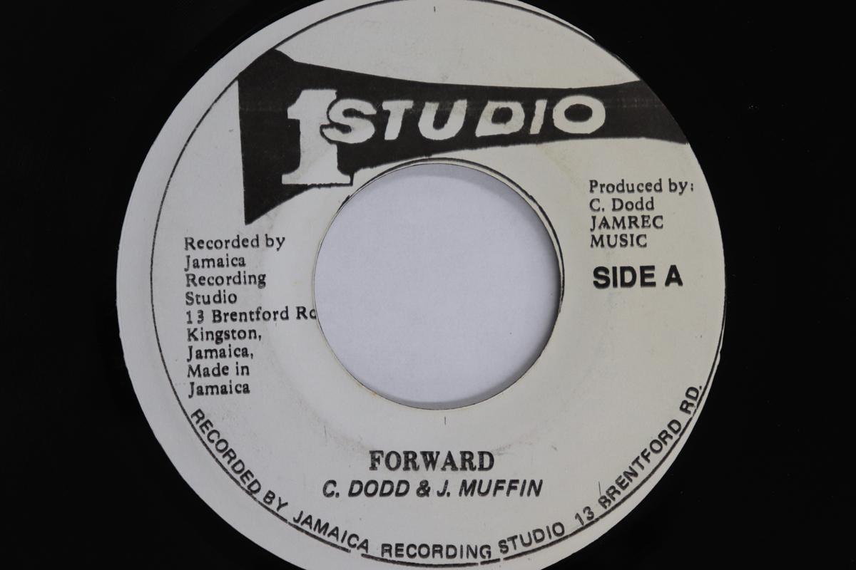 

7inch Record JUNIOR MUFFIN - Forward none Studio One 199- Jamaica Reggae, Ska & Dub Used