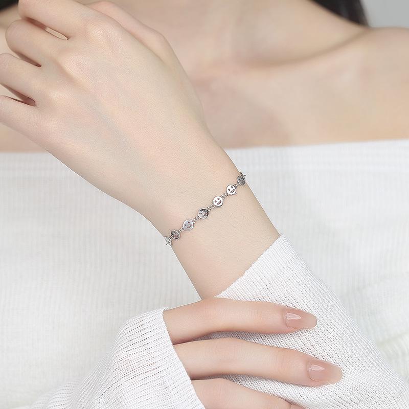 

Мінімалістичний браслет зі смайликом: Високоякісний, модний дизайн з Японії та Південної Кореї для жінок 925 Silver