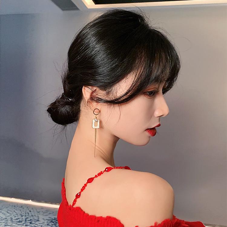 Silver Needle Retro Asymmetrical Tassel Earrings - Women's High-End French Fashion