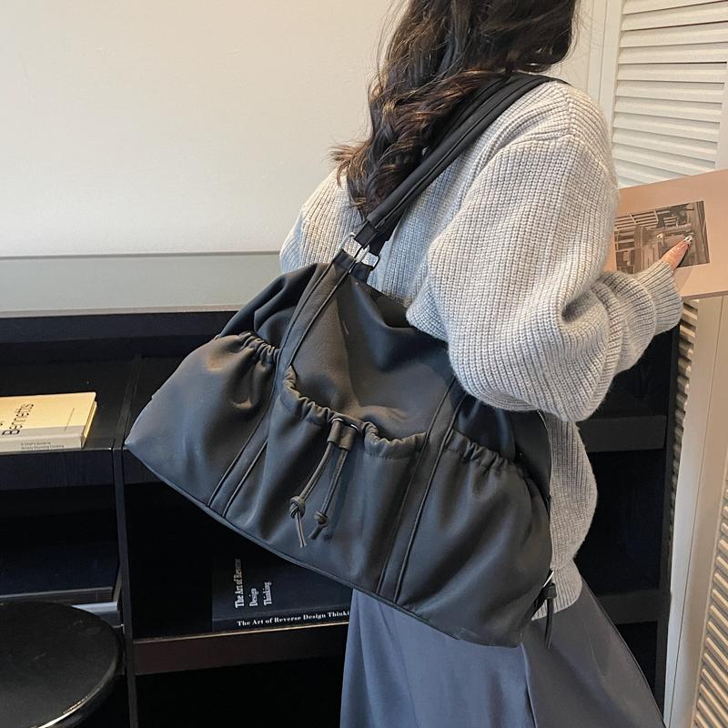 Elegant PU Tote Bag for Women – Fashionable Drawstring Bottom Design with Adjustable Shoulder Strap, Perfect for Work & Daily Use