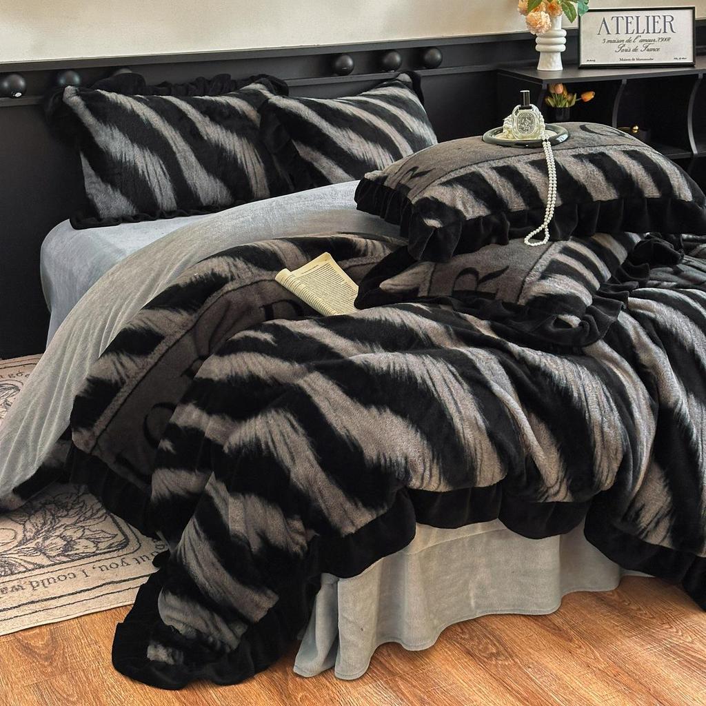 Korean-Style Four-Piece Velvet Bedding Set with Lace and Rabbit Fur: Includes High-Gram Fitted Sheet, Duvet Cover, and Plush Bed Sheet.