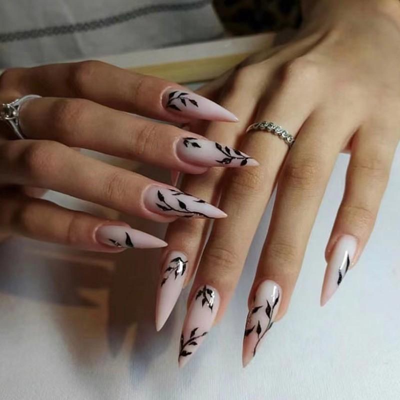 Long Pointed False Nails With Leaf Design Removable Press-on Women Minimalist Style Gel Nail