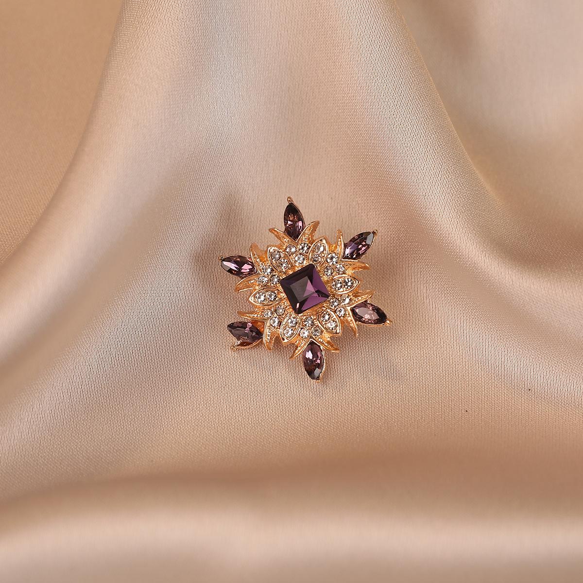 

Брошь в придворном стиле с уникальным чувством дизайна, высококлассная женственная брошь и брошь в стиле легкой роскоши для пальто 589#