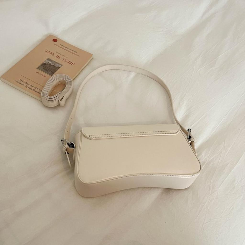 Crossbody Bag Women PU Studded Heart Decoration Daily Commute