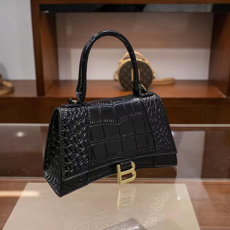 Early Spring High-End Niche Baguette & Crossbody Hourglass Handbag