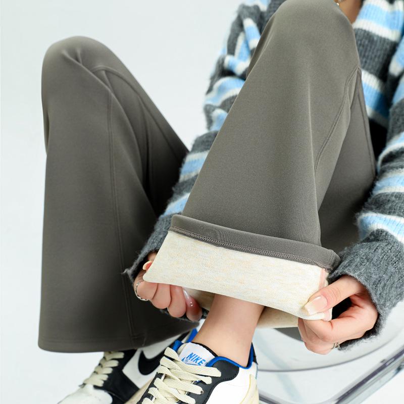 Women's High-Waist Plus Velvet Flared Pants - Warm, Slim & Loose Fit for Autumn/Winter