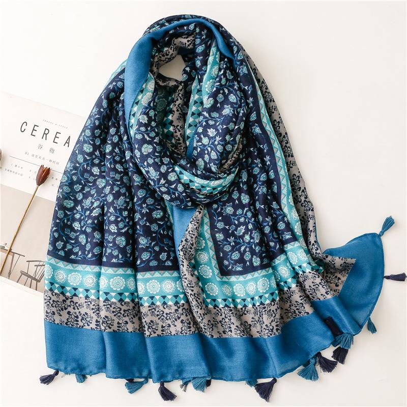 New Autumn Fashion Women Viscose Scarf Lovely Vintage Floral Tassel Hijab Shawls And Wraps Foulard Echarpe Muslim Sjaal 180*90Cm