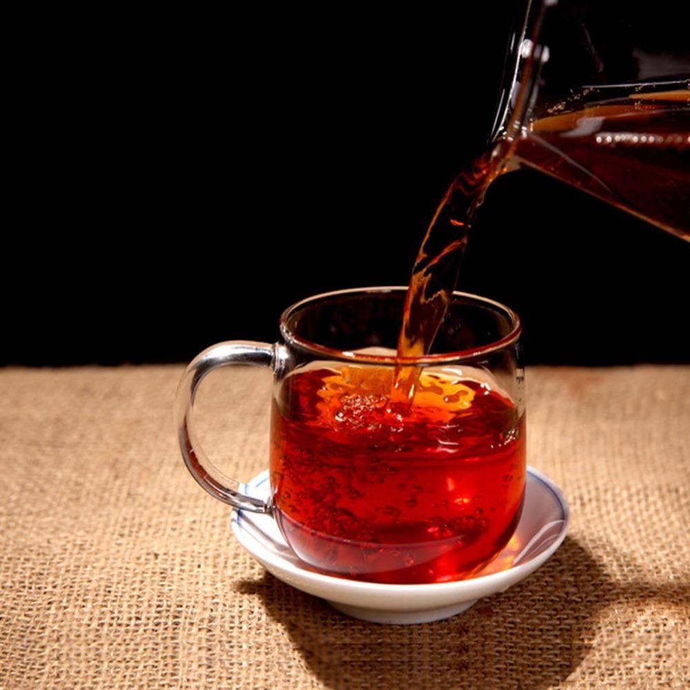 Prémiový starobylý divoký zralý čaj Pu-erh koláč Horský černý čaj 100 g