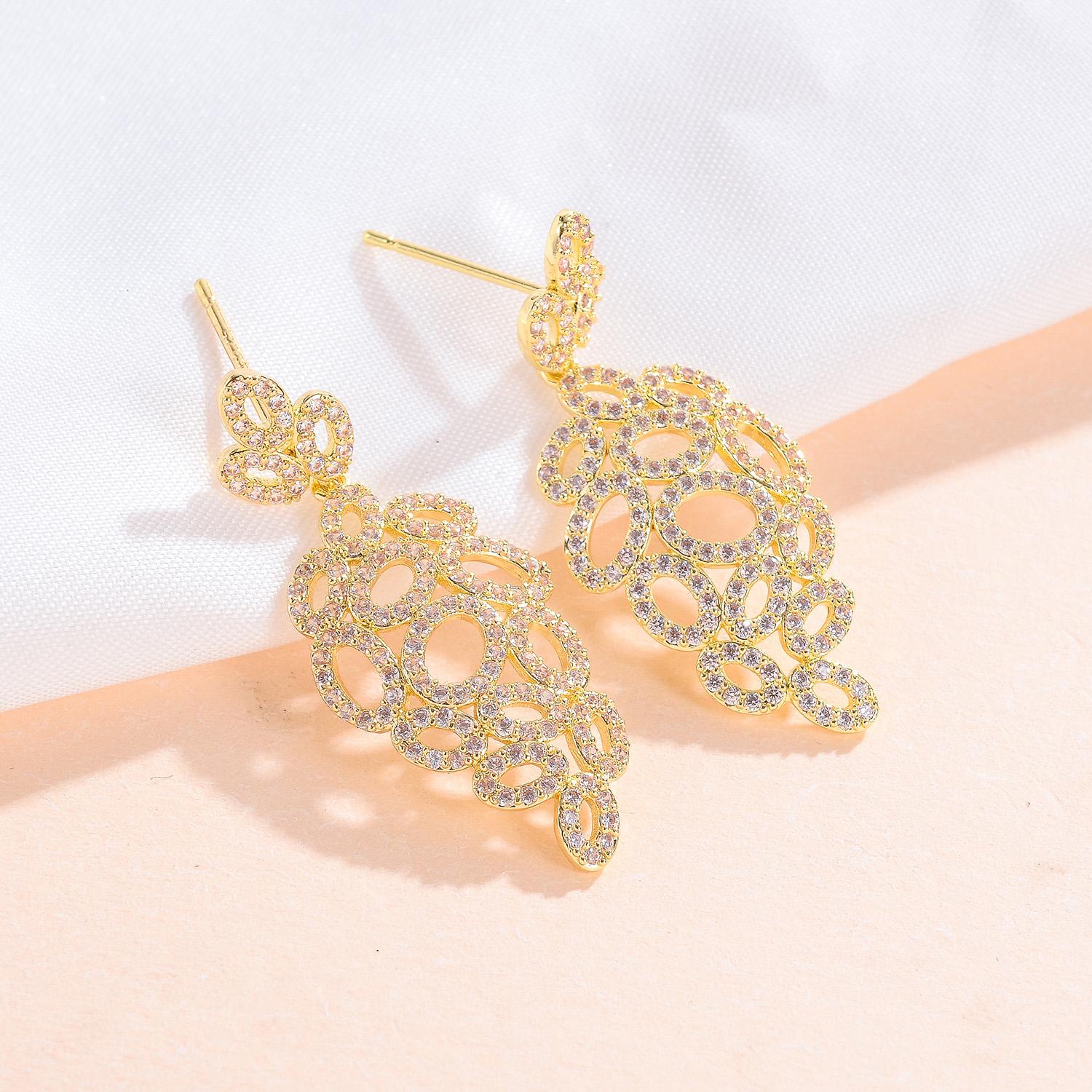 

Овальные инкрустированные камнем блестящие полые простые атмосферные серьги женские подвесные серьги подарок для матери 3.4*1.3CM