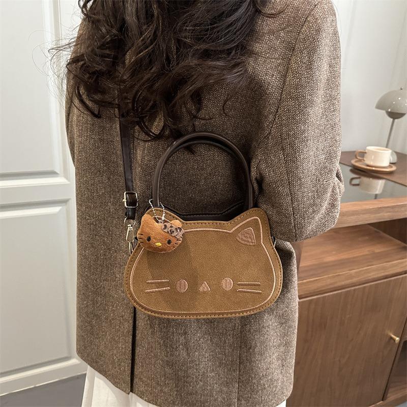 New matte cute cat fashion shoulder bag women's highend commuting light retro niche messenger bag