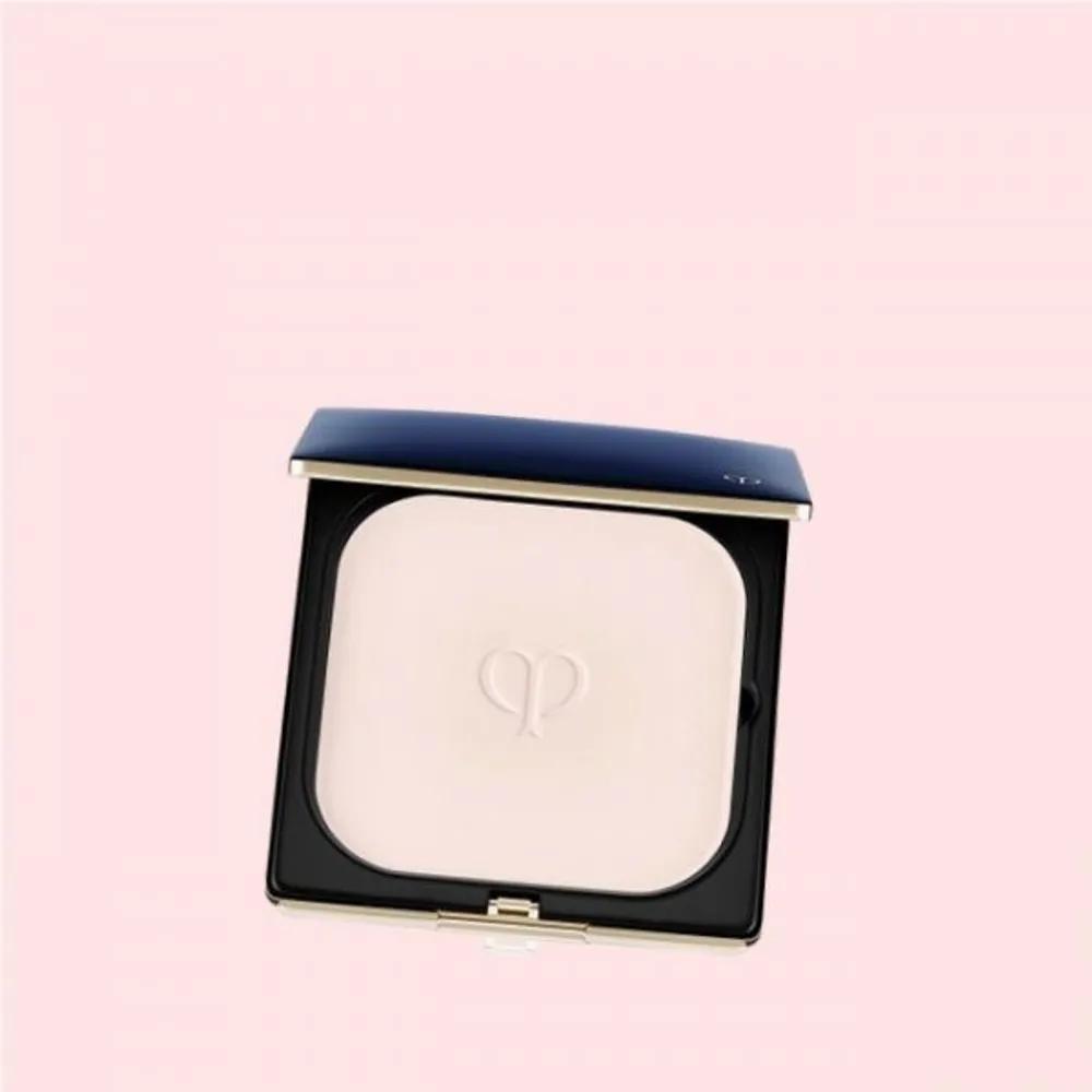 

Cle de Peau Beauté Refining Pressed Powder N LX 4475390