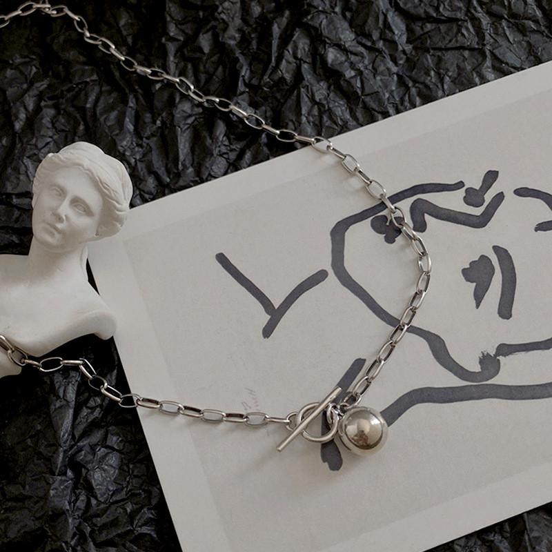 Internet celebrity new trendy cool sweater chain accessories women, simple hip hop personality geometric ot buckle ball pendant necklace