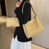 Large-capacity commuter bag women's spring new child and mother bag retro fashion soft leather shoulder bag portable tote bag