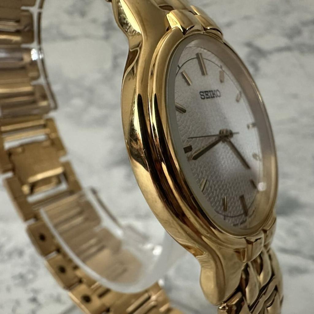 SEIKO Gold Fully V701-A090 Watch, Functional