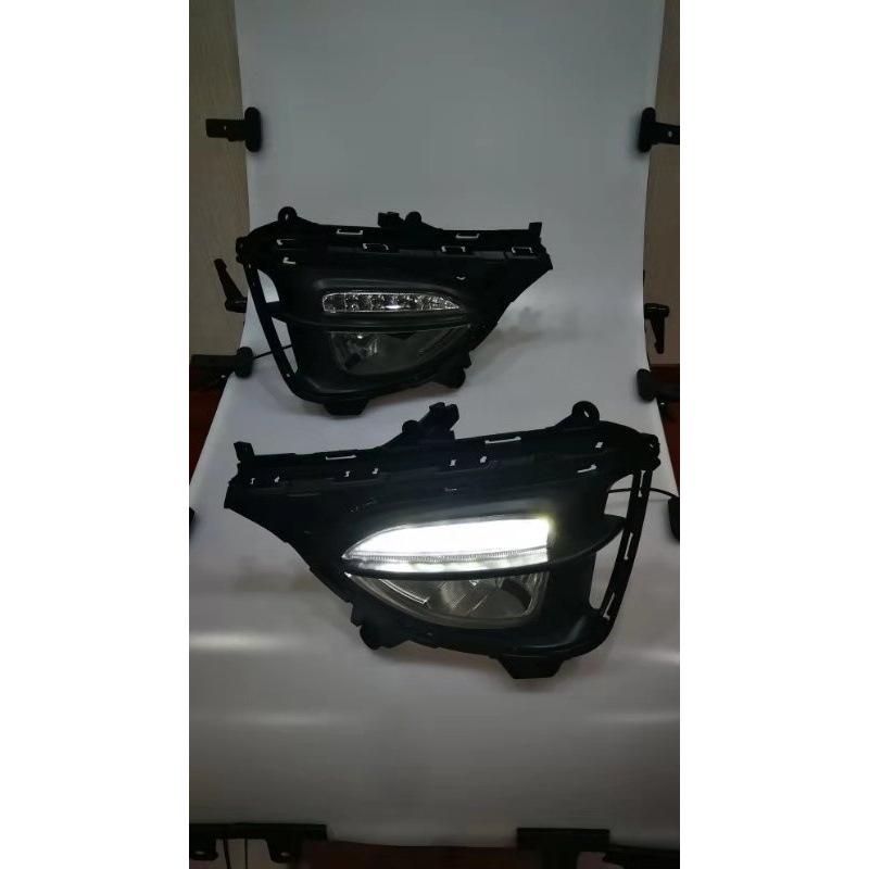 Fits 2018-2019 Hyundai I20 daytime running lights and fog light frames.