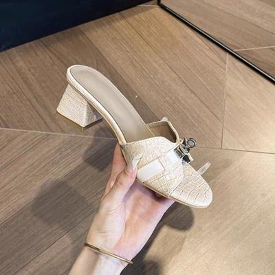 Summer New Casual Versatile Niche Independent Design Metal Decoration Color Matching Slippers Women Shoes Women Slippers