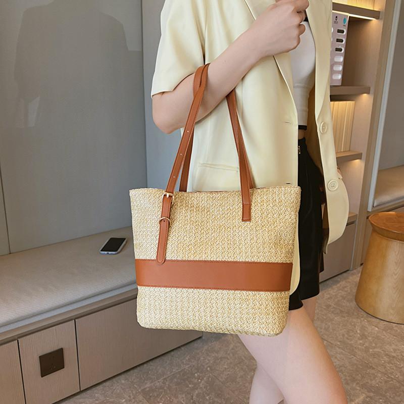 Chic Urban Tote Bag 2023 Fashion Trend Minimalist Woolen Large Capacity Bag