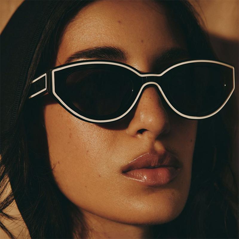 Vintage Punk Sunglasses Women Plastic Cat Eye Frame Brand Designer New Fashion Retro Glasses Accessories For Female Uv400