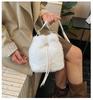 Damen 2025 Crossbody Plüsch Umhängetasche - Koreanischer Herbst/Winter Bucket-Stil