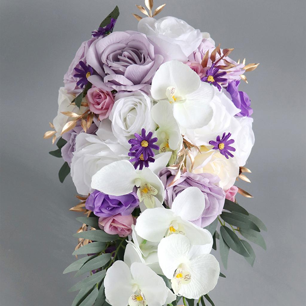 Handgefertigte Hochzeitssträuße Künstlicher Rosenblütenstrauß Tropfenform Braut Brautjungfer Hält Blume mit Band für die Kirche