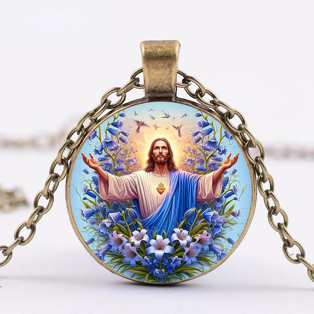 A vintage style holy Jesus pendant Jesus blessing glass pendant necklace fashion accessories suitable for daily wear