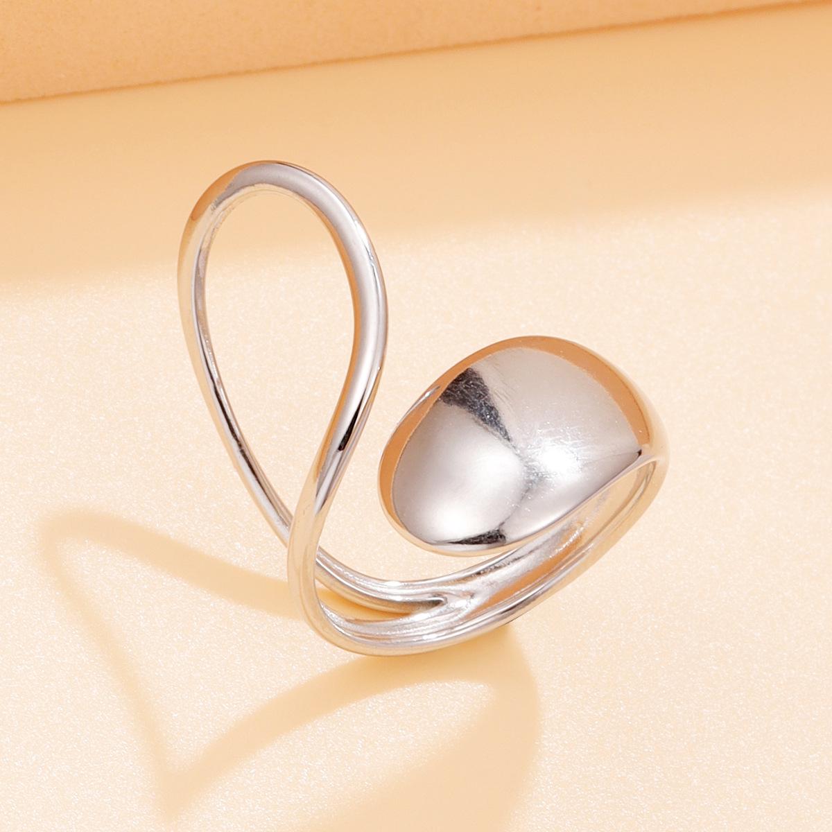 Retro Stainless Steel Asymmetrical Ring for Women - 18K Gold Plated