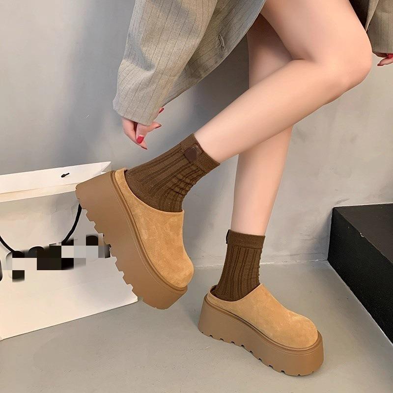 

Маленькие толстоподошвенные тапочки с закрытым носком женские новые осенние тапочки-шлепанцы на одной педали для увеличения роста, ленивые и легкие 40 имбирный