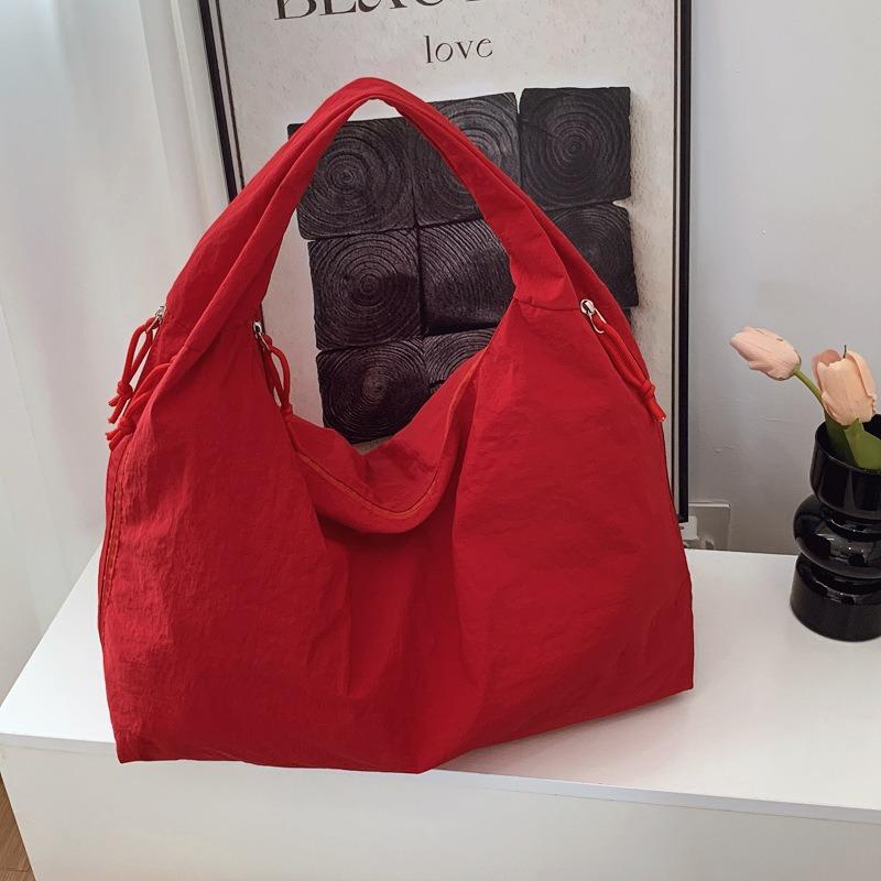 

Tote bag new large-capacity trend lazy style casual armpit bag daily simple commuter bag красный