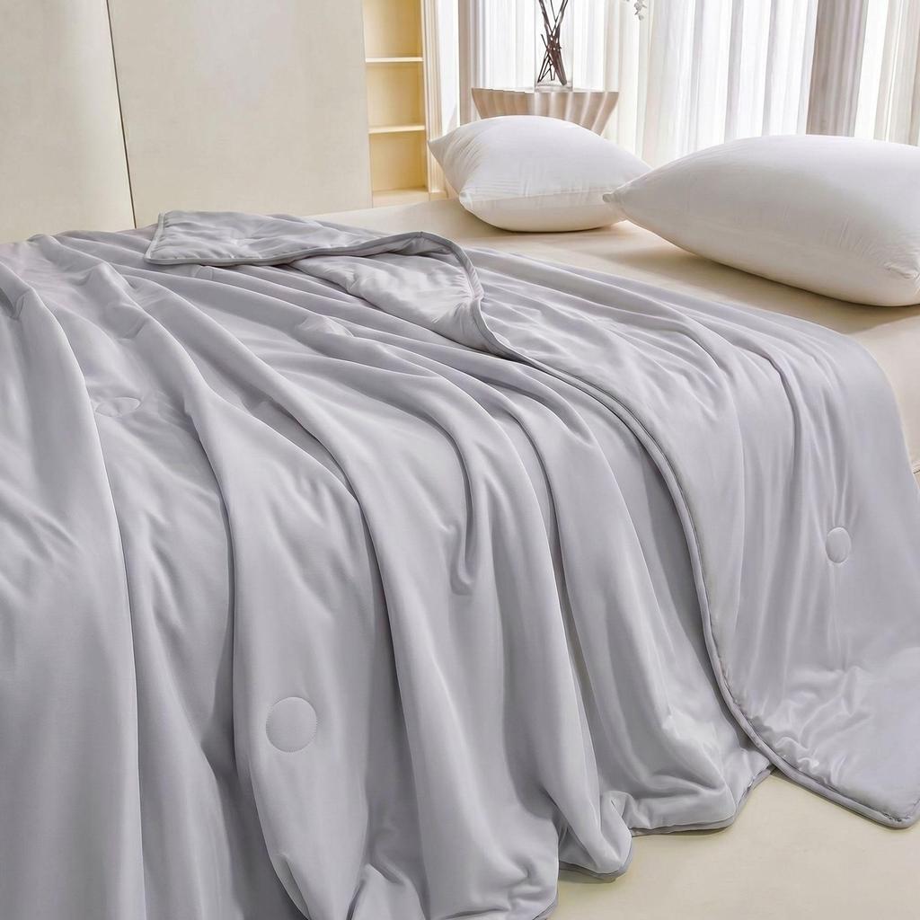 A-Class Ice Silk Summer Quilt: Cool, Thin, Machine-Washable for Home Use