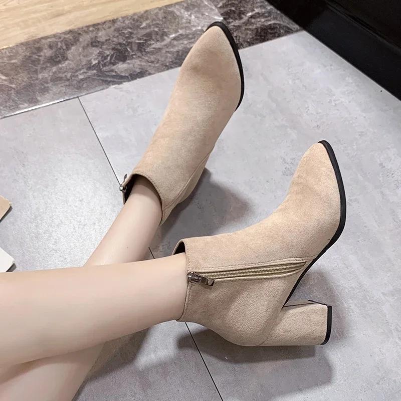 2024 Fashion Short Boots Women's Pointed Toe Thick Heel Autumn and Winter New Thin Side Zipper Comfortable Bare Boots Women