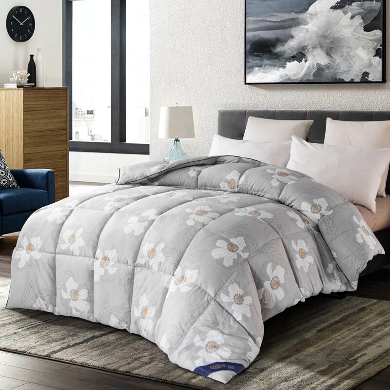 

Faunen Warm Winter Quilt